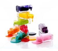 Bling Nails: Rent a manicure