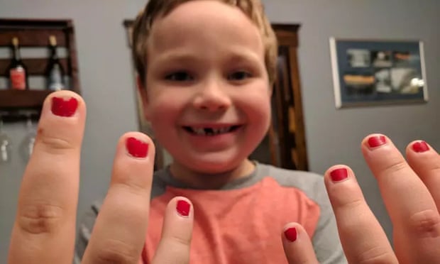 False And Painted Nails - Accessories For Everyone